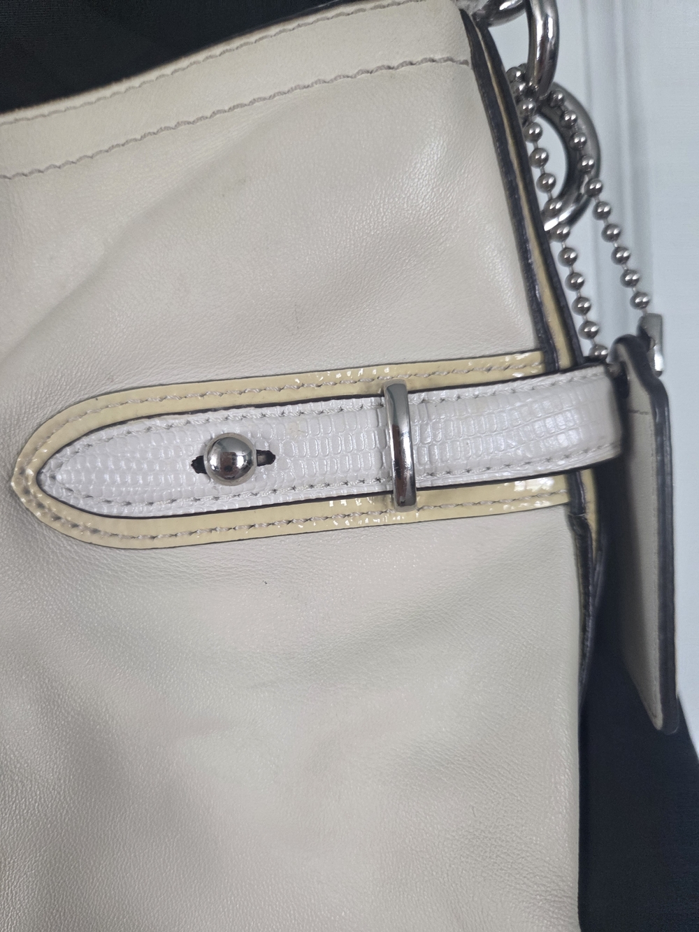 Coach Cream Leather Shoulder Bag with Silver Hardware - Picture 3 of 5